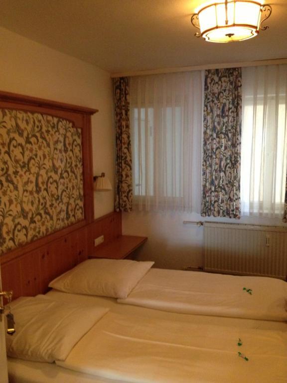 Hotel Goldener Hirsch Фридрихсхафен Екстериор снимка