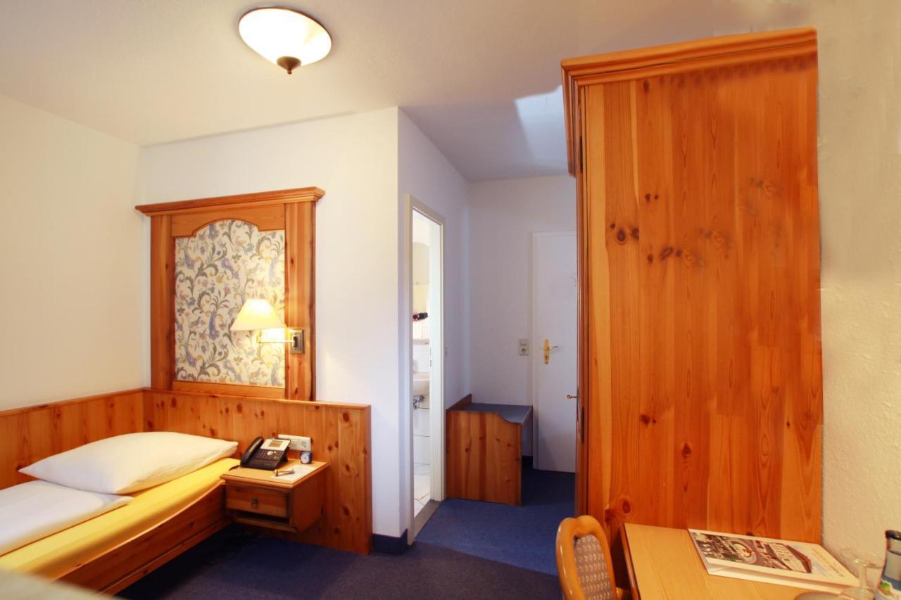 Hotel Goldener Hirsch Фридрихсхафен Екстериор снимка