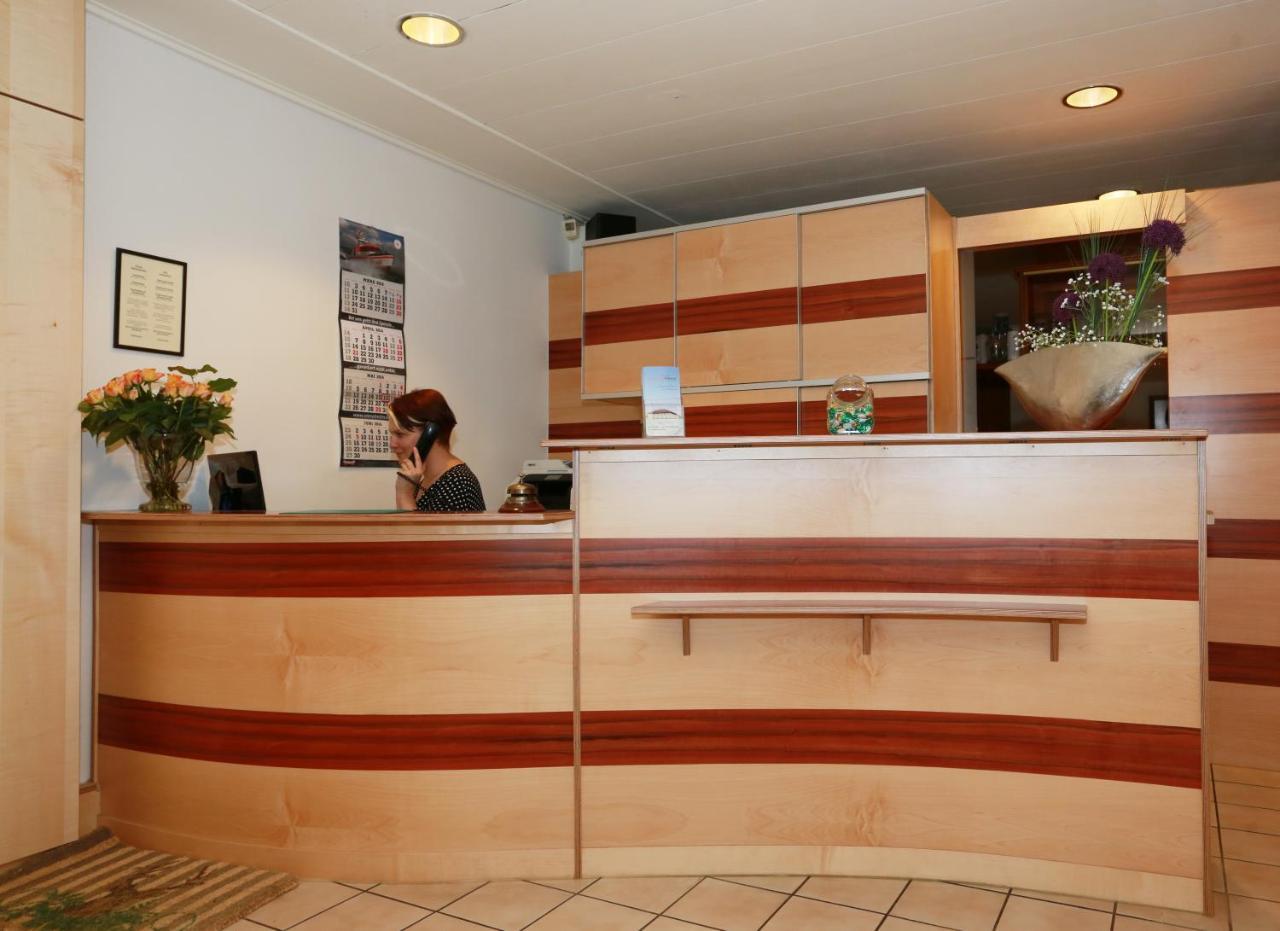Hotel Goldener Hirsch Фридрихсхафен Екстериор снимка