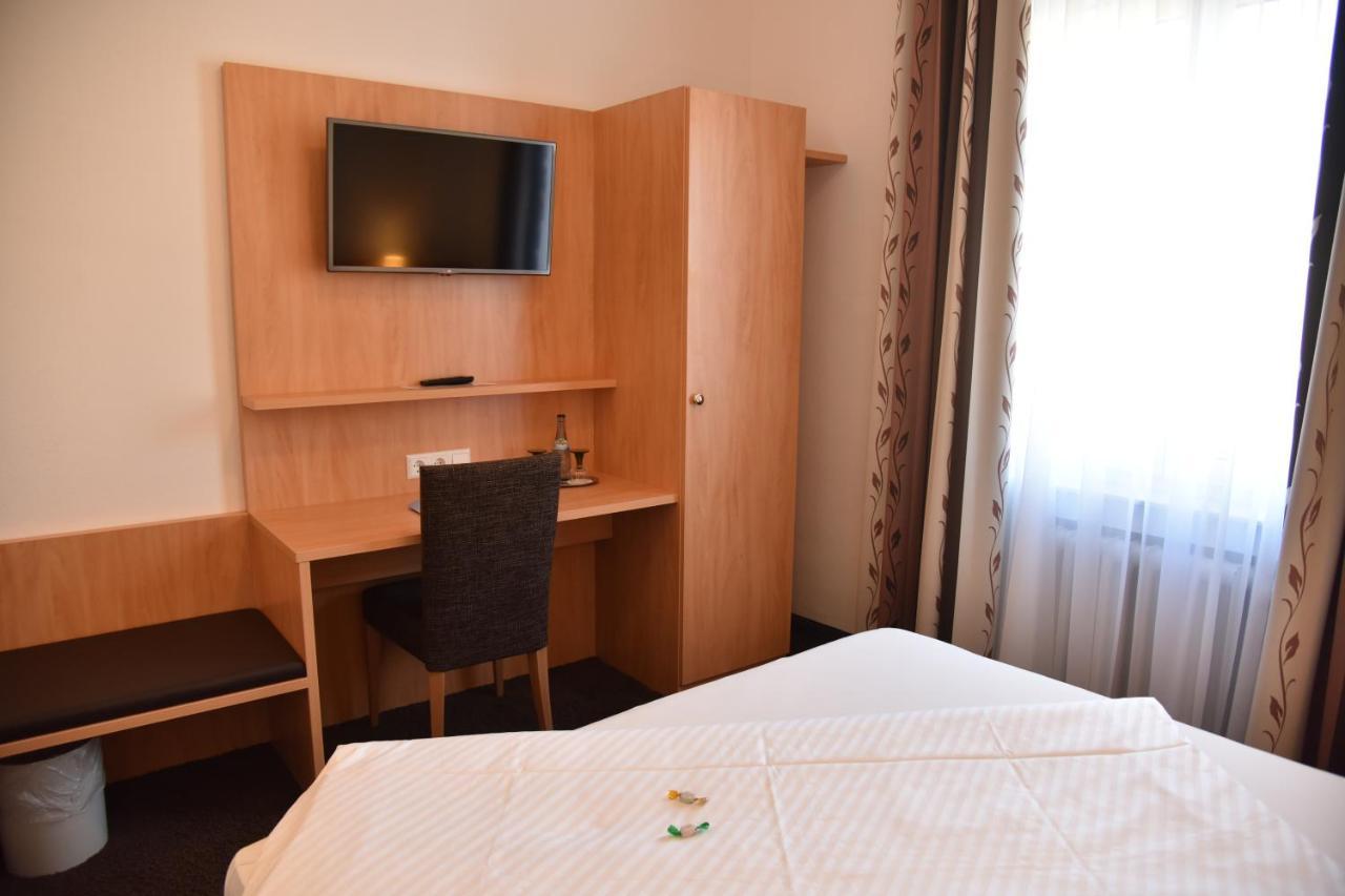 Hotel Goldener Hirsch Фридрихсхафен Екстериор снимка