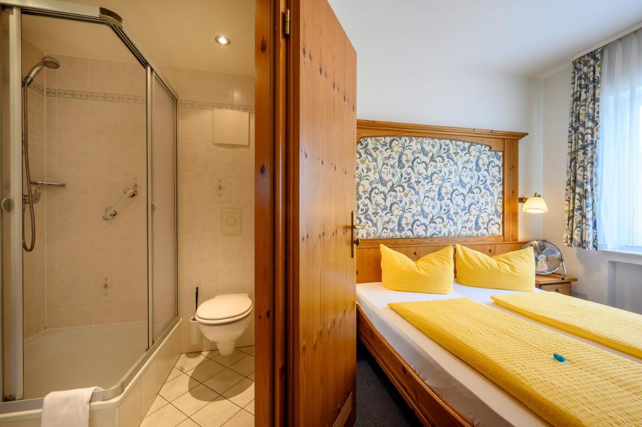 Hotel Goldener Hirsch Фридрихсхафен Екстериор снимка