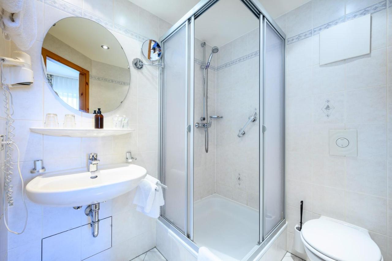 Hotel Goldener Hirsch Фридрихсхафен Екстериор снимка