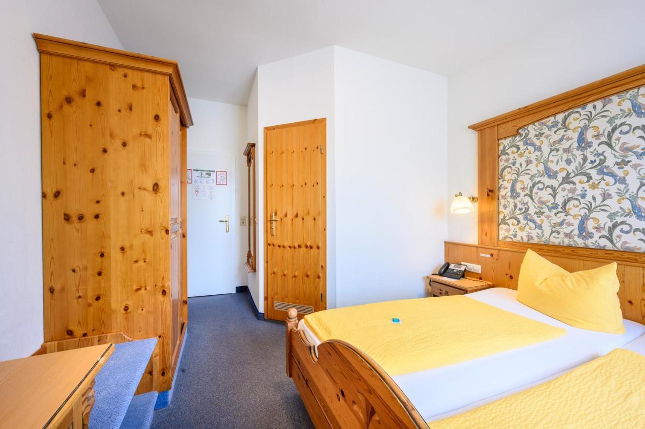 Hotel Goldener Hirsch Фридрихсхафен Екстериор снимка